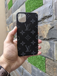 iPhone 11 Pro Max - Louis Vuitton Small LV Case - Brown