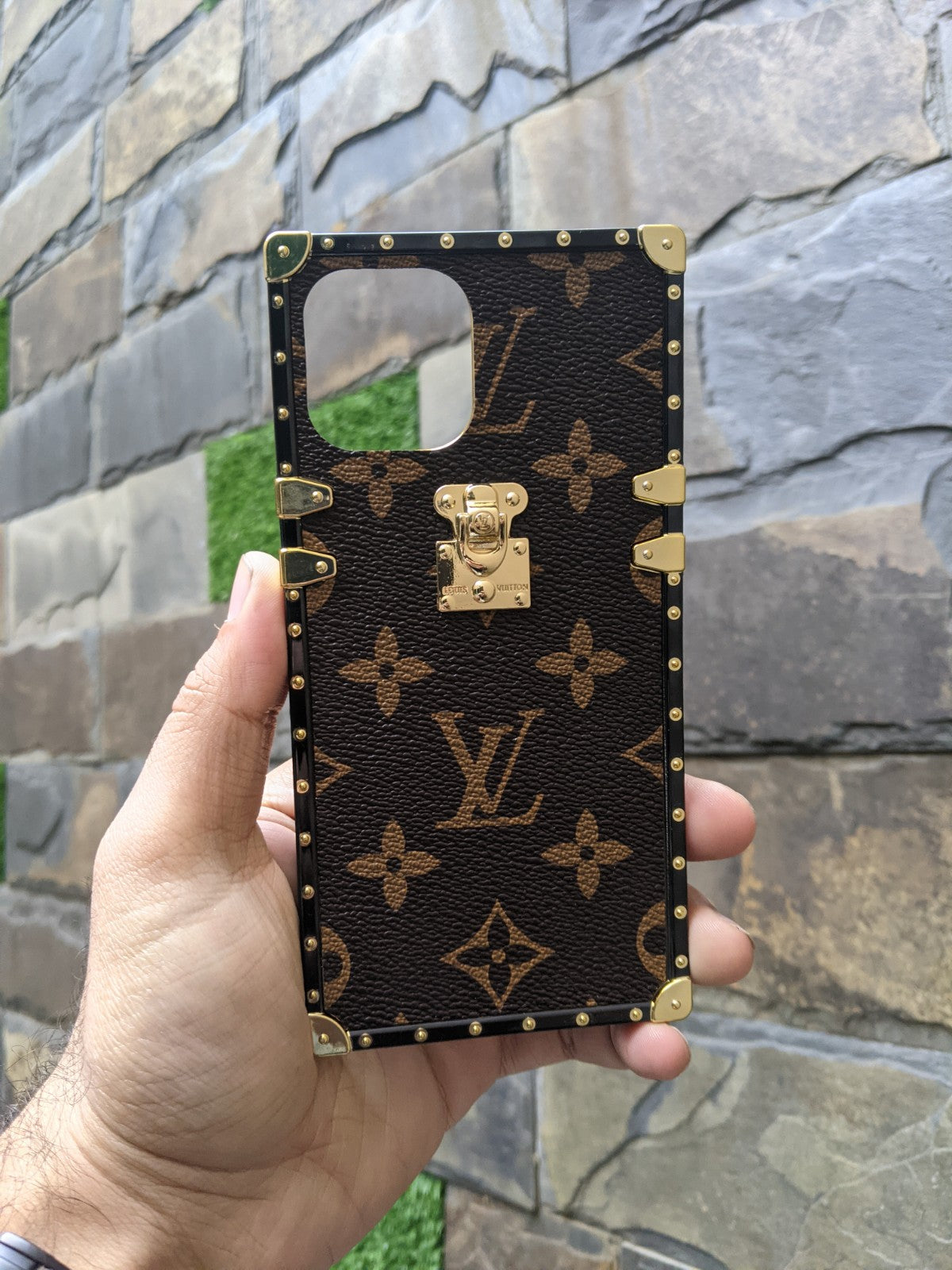 iPhone 12 / 12 Pro - Louis Vuitton LV Clutch Case - Brown –